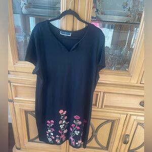 Karen Scott XXL Black Dress with Floral Embroidery